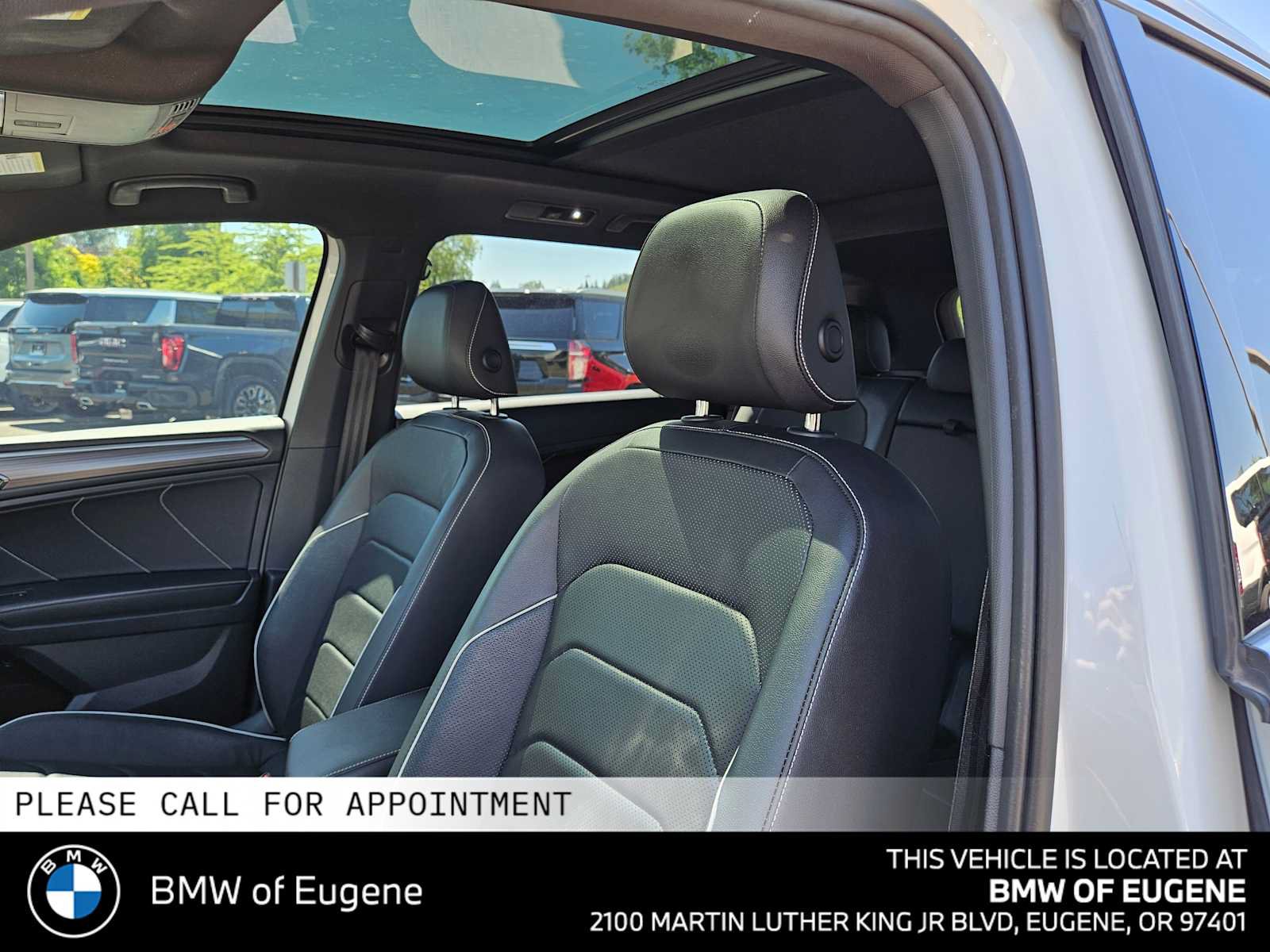 Used 2022 Volkswagen Tiguan SEL R-Line AWD/4WD image 25