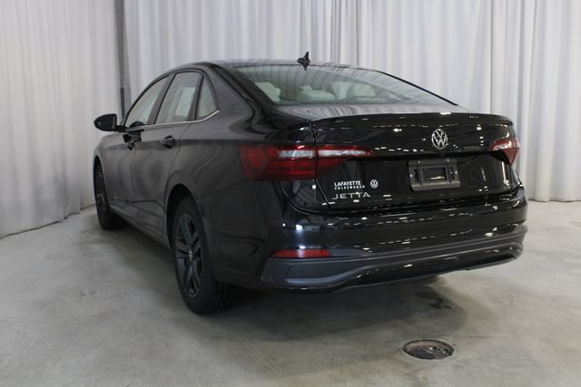 Used 2024 Volkswagen Jetta SE w/ Panoramic Sunroof Package FWD image 23