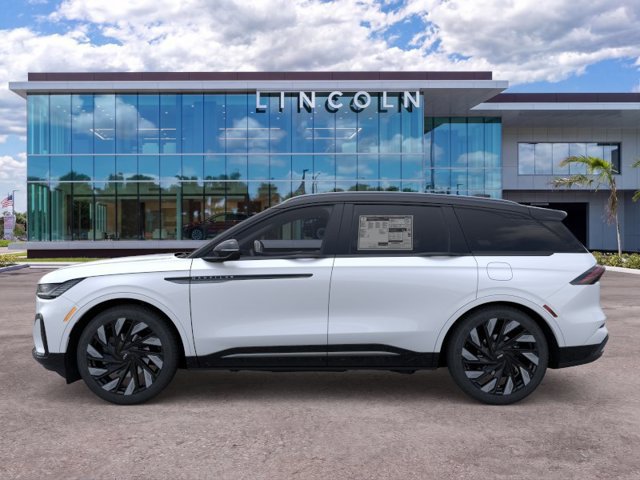 New 2026 Lincoln Nautilus Reserve w/ Jet Appearance Package AWD/4WD image 3