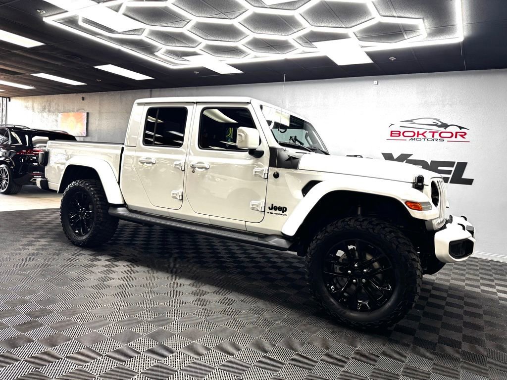 Used 2023 Jeep Gladiator Overland AWD/4WD image 2