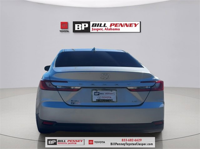 Used 2025 Toyota Camry LE image 4