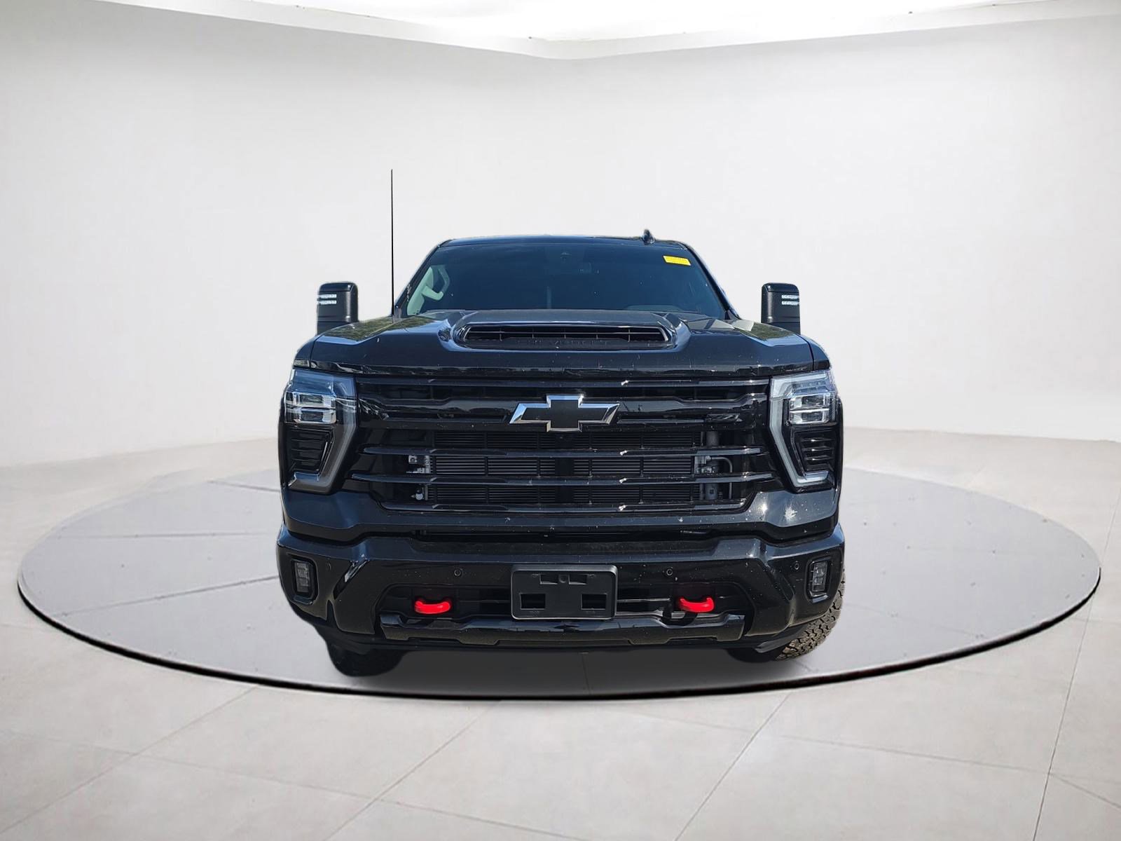 Used 2025 Chevrolet Silverado 3500 LTZ w/ LTZ Plus Package image 2