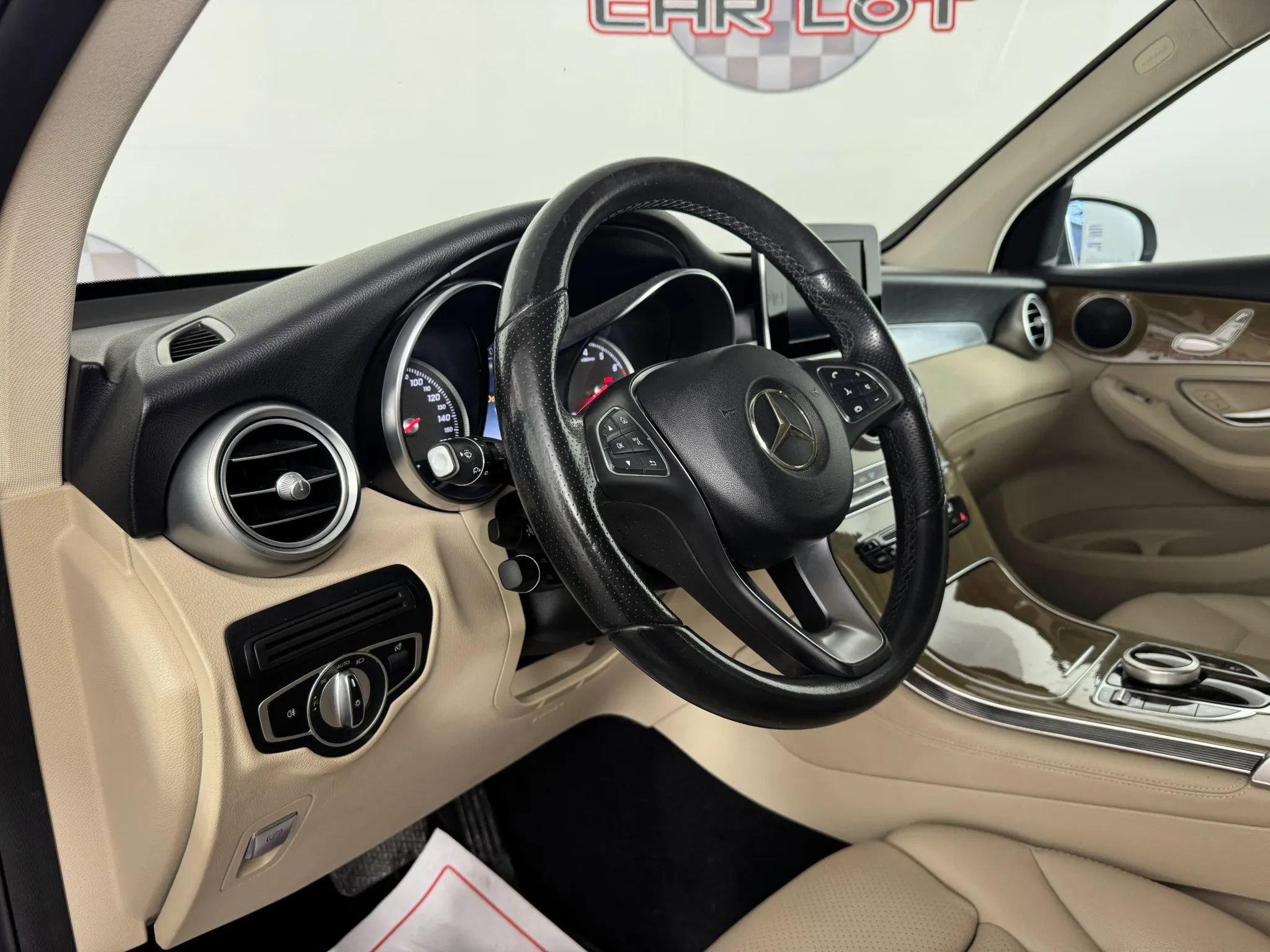 Used 2018 Mercedes-Benz GLC 300 image 10