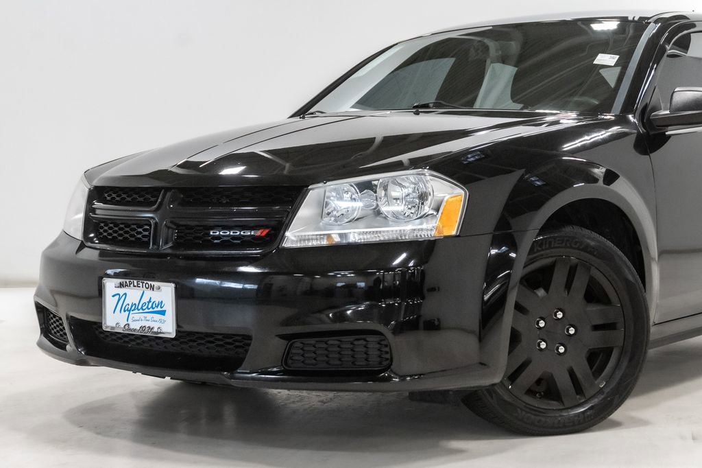 Used 2014 Dodge Avenger SE FWD image 2