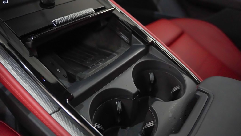 Certified 2025 Porsche Panamera 4 image 34