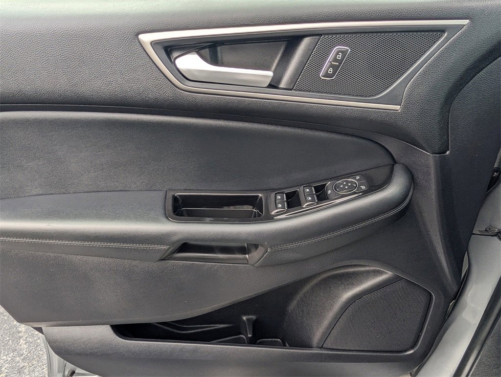 Used 2020 Ford Edge SEL w/ Convenience Package image 25