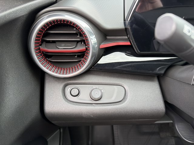 New 2026 Chevrolet Trax RS w/ Driver Confidence Package image 14