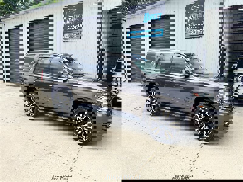 Used 2018 Chevrolet Tahoe Premier AWD/4WD image 4