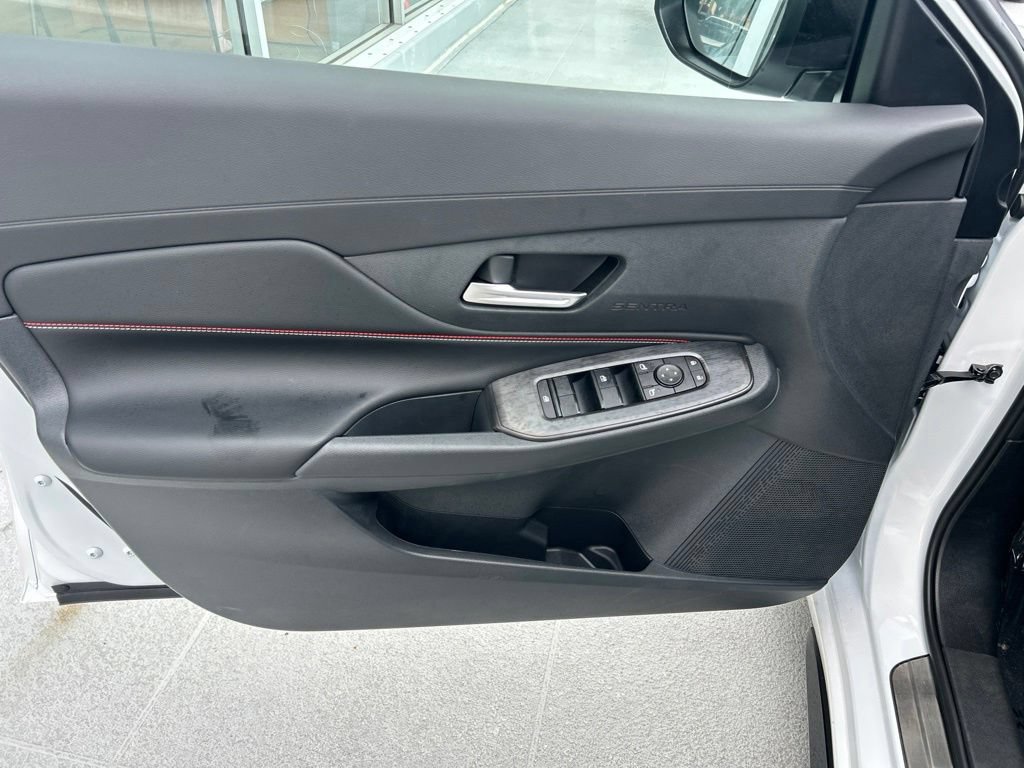 New 2026 Nissan Sentra SR w/ Floor Mat Package FWD image 16