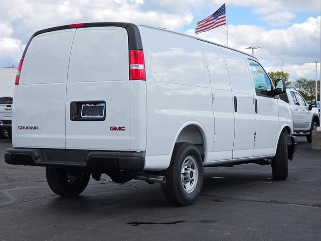 New 2026 GMC Savana 2500 w/ Driver Convenience Package RWD image 16