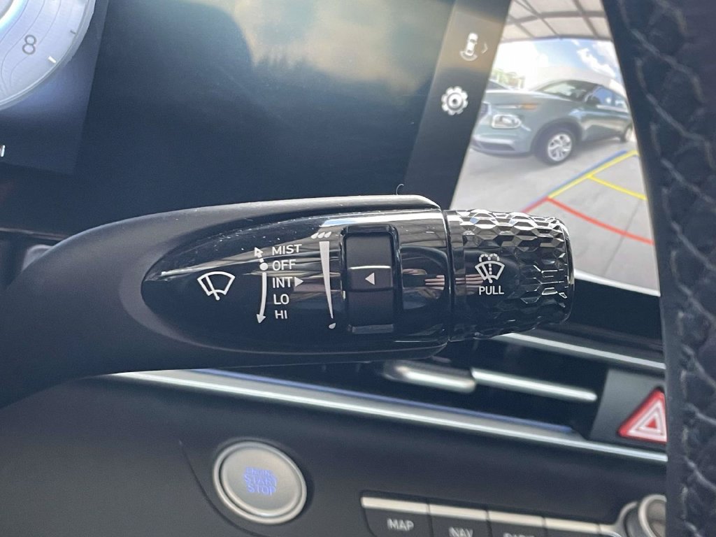 Certified 2025 Hyundai Elantra SEL FWD image 23