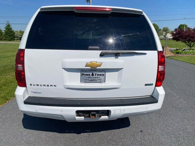 Used 2012 Chevrolet Suburban LT w/ Luxury Package AWD/4WD image 5