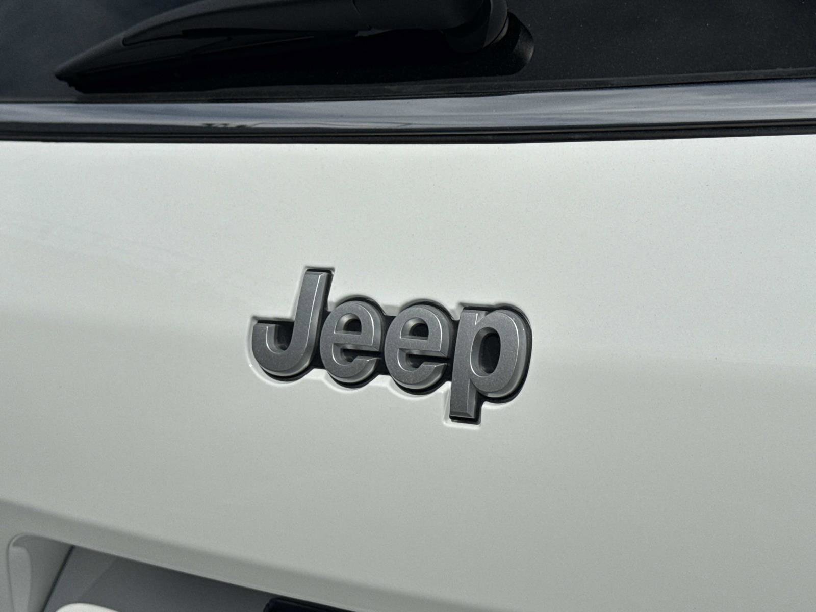 New 2026 Jeep Grand Cherokee L 2WD image 30