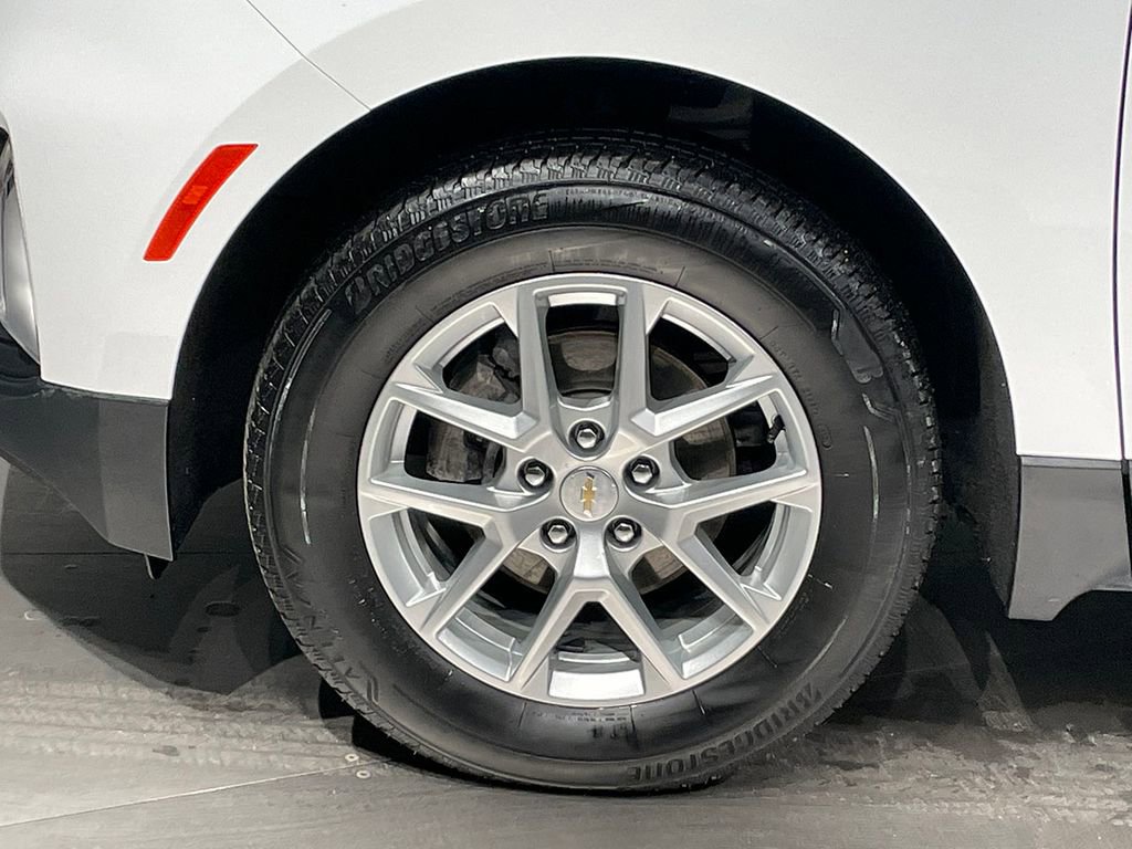 Used 2023 Chevrolet Equinox LT image 35