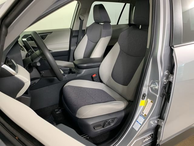 Used 2020 Toyota RAV4 XLE w/ All Weather Liner Package image 27