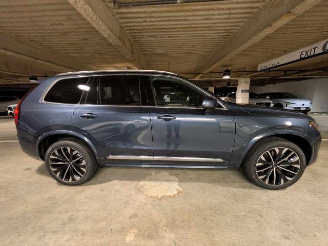 New 2026 Volvo XC90 T8 Plus w/ Protection Package AWD/4WD image 2