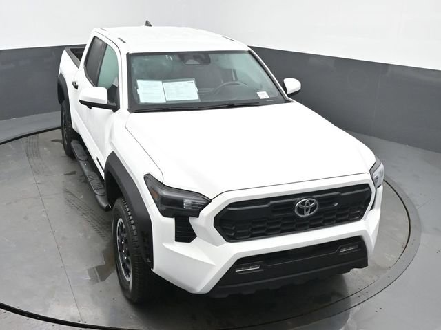 Used 2025 Toyota Tacoma TRD Off-Road AWD/4WD image 45