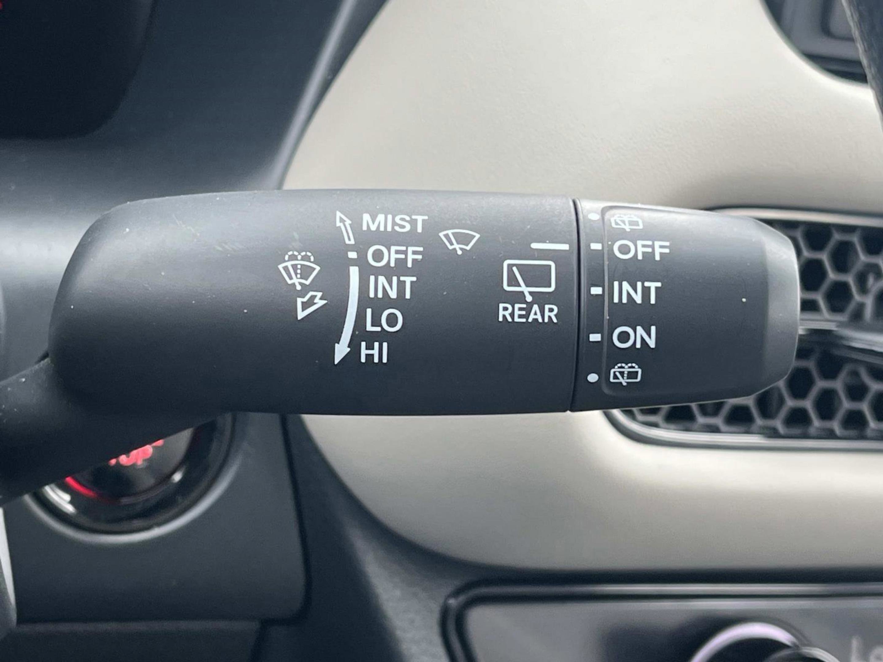 Used 2025 Honda HR-V LX image 21