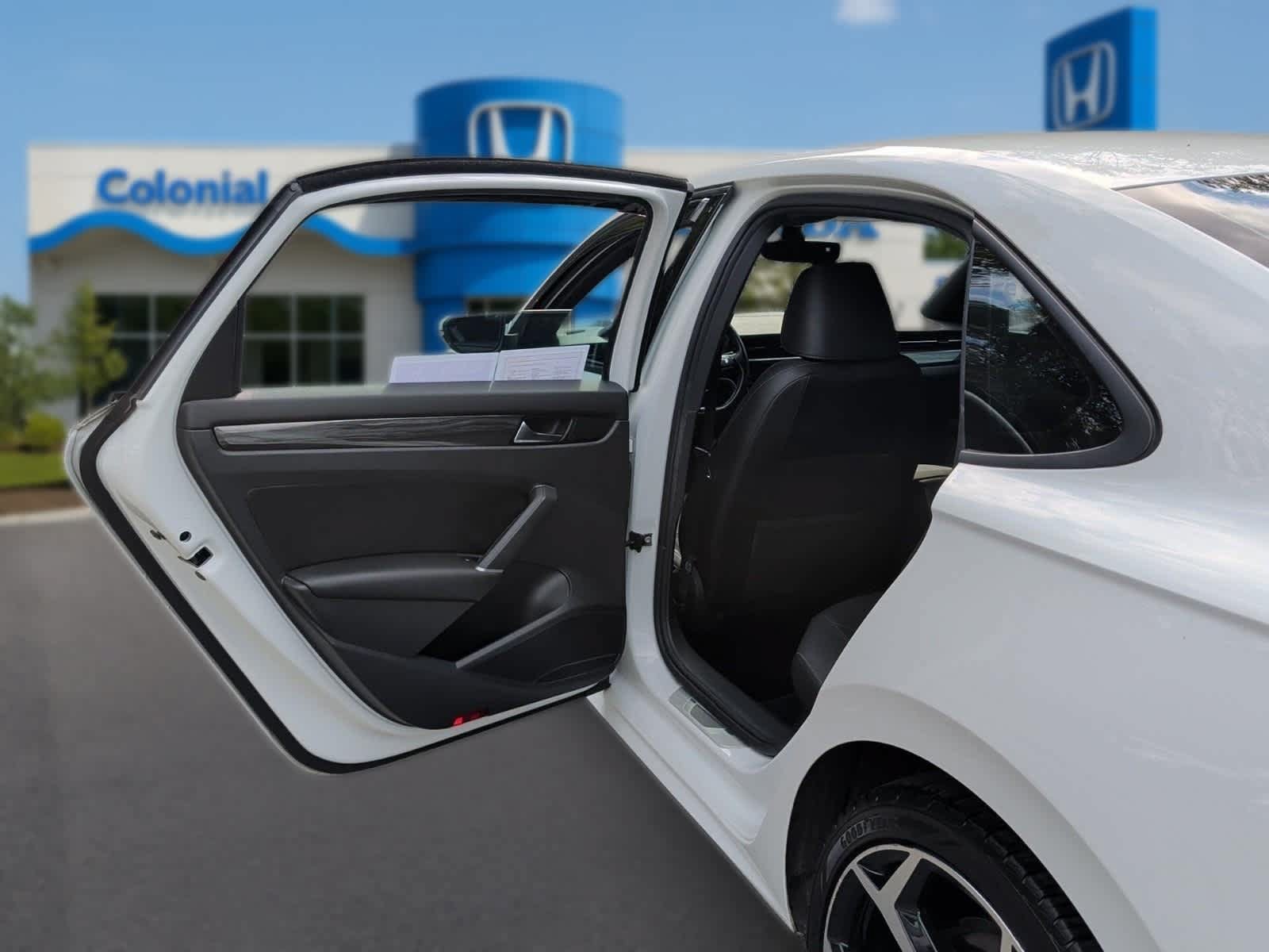 Used 2021 Volkswagen Passat 2.0T R-Line w/ Luggage Net & Mats Package FWD image 27