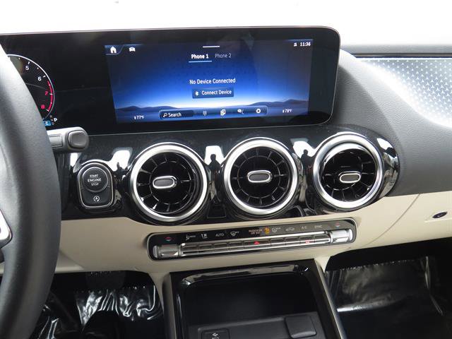 Used 2025 Mercedes-Benz GLA 250 4MATIC image 14