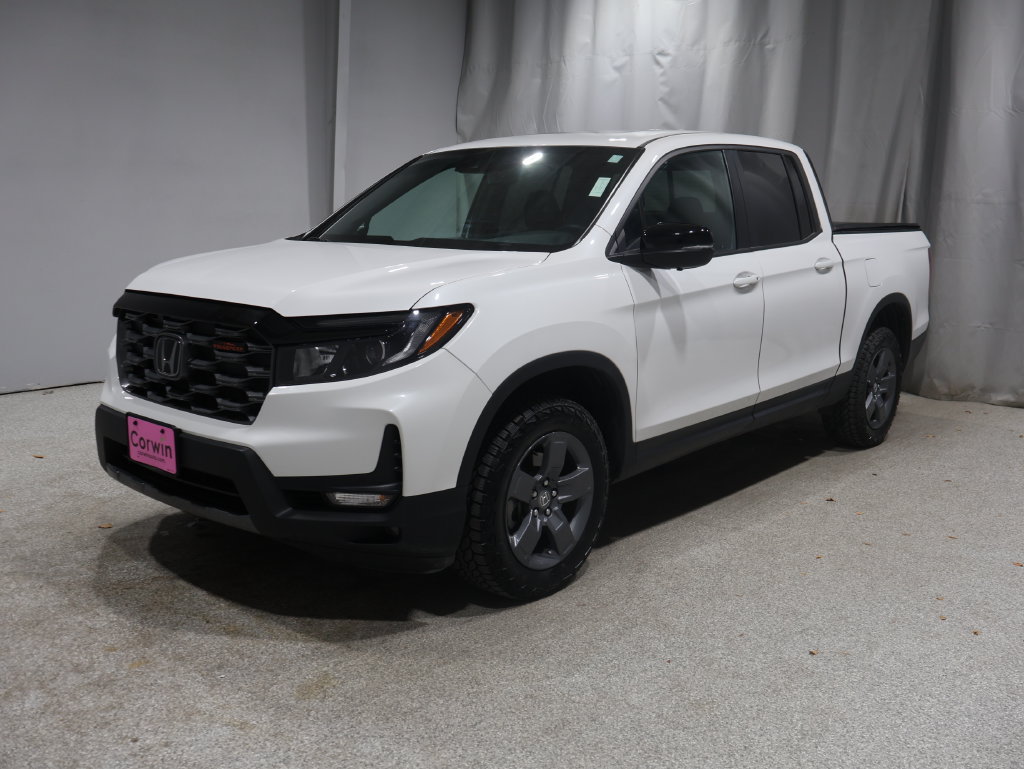 Used 2025 Honda Ridgeline TrailSport image 7