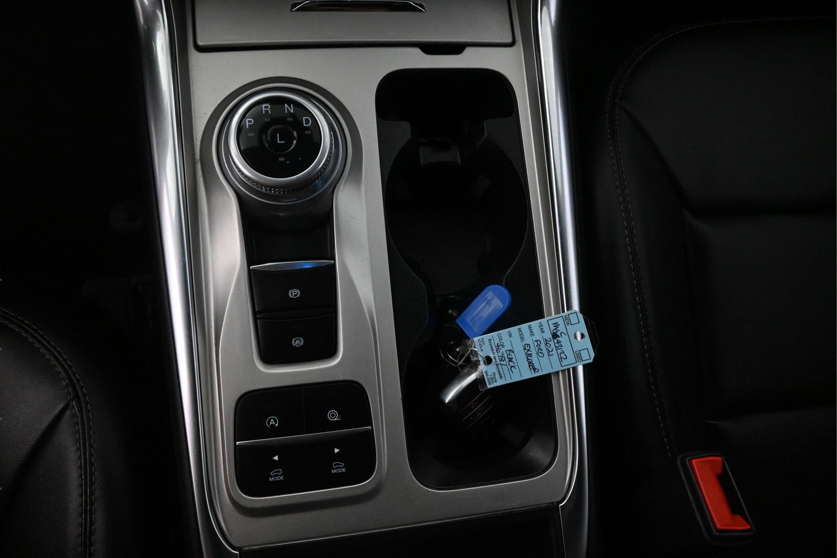 Used 2021 Ford Explorer XLT w/ Equipment Group 202A RWD image 24