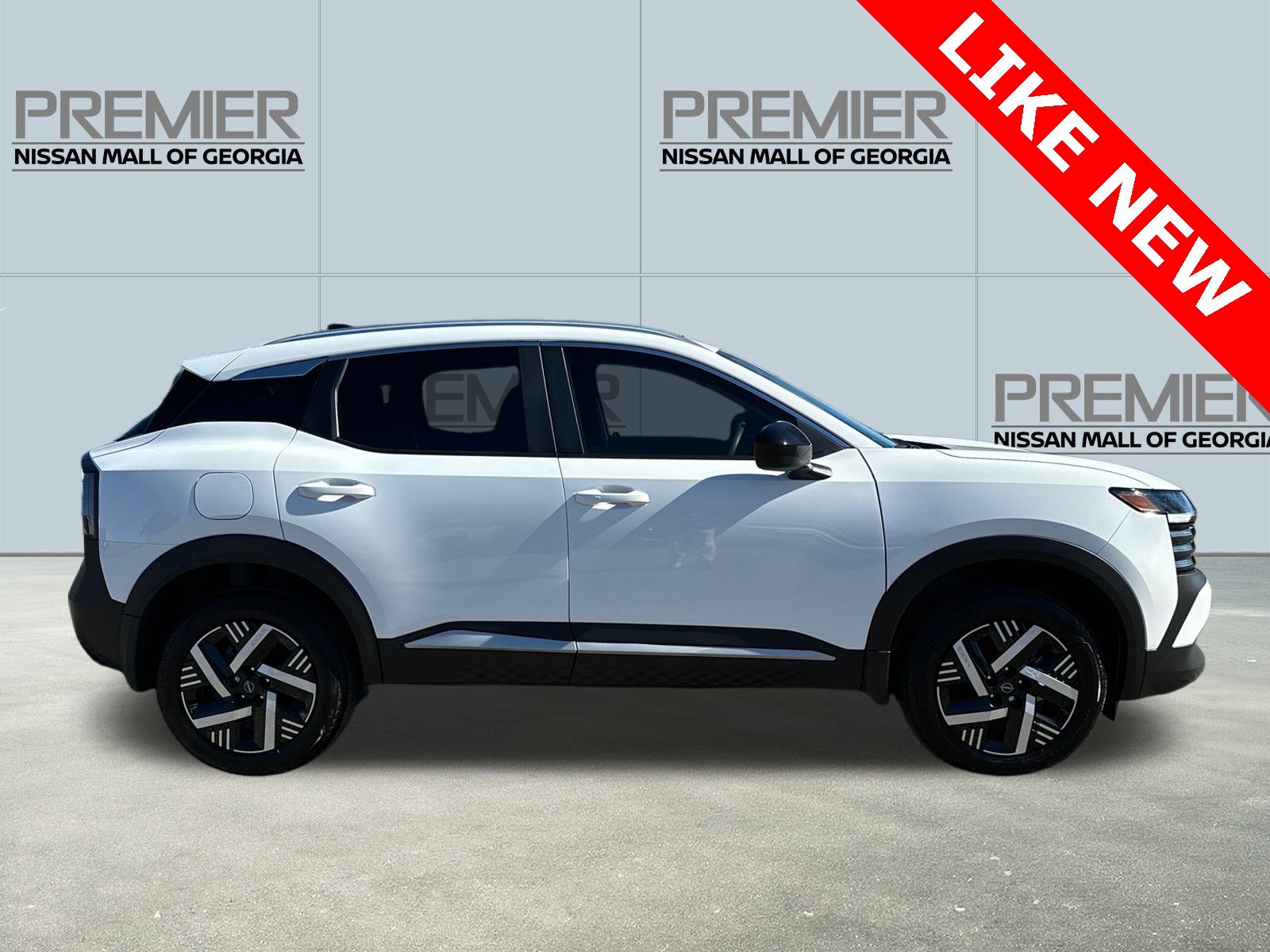 Used 2026 Nissan Kicks SV image 4