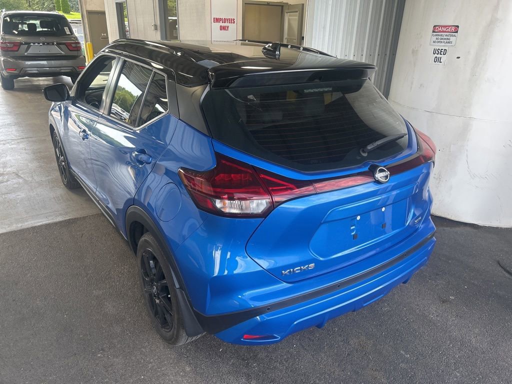 Used 2023 Nissan Kicks SR w/ SR Premium Package FWD image 6