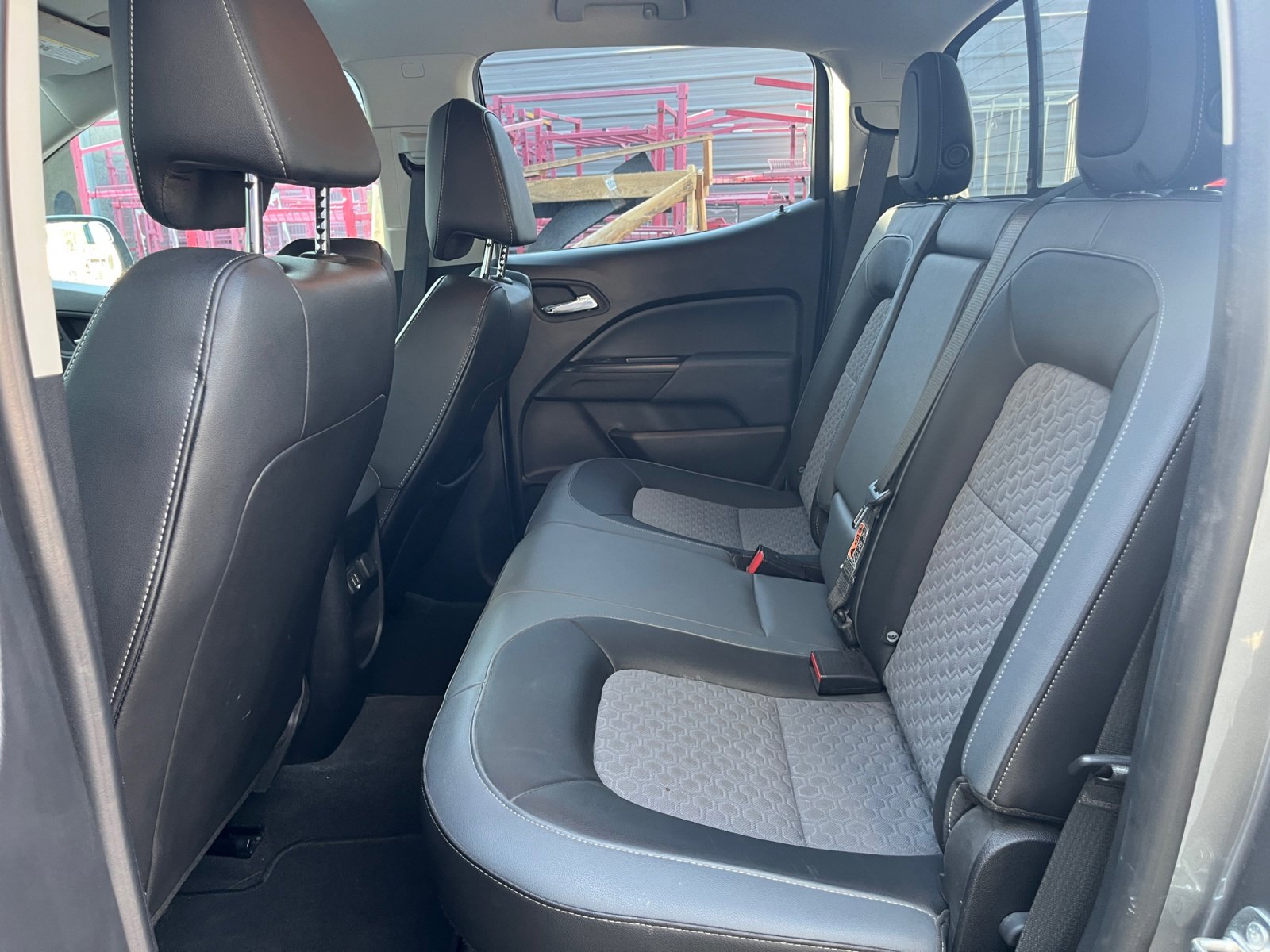 Used 2019 Chevrolet Colorado Z71 AWD/4WD image 24