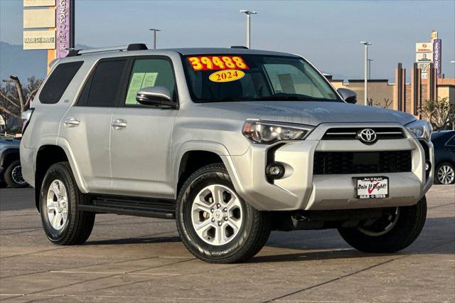 Certified 2024 Toyota 4Runner SR5 Premium image 2