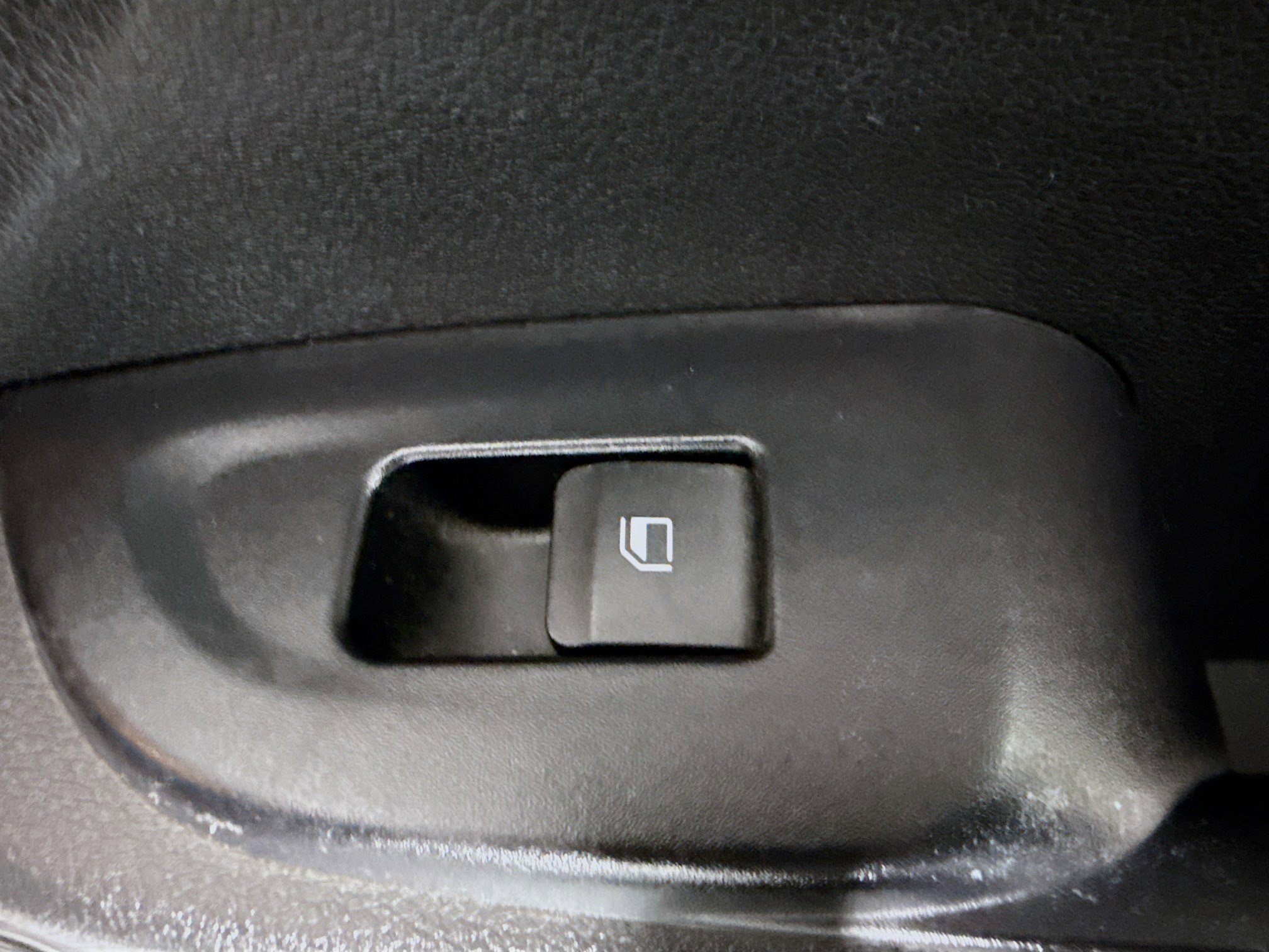 Used 2023 Hyundai Venue SEL w/ Cargo Package image 30