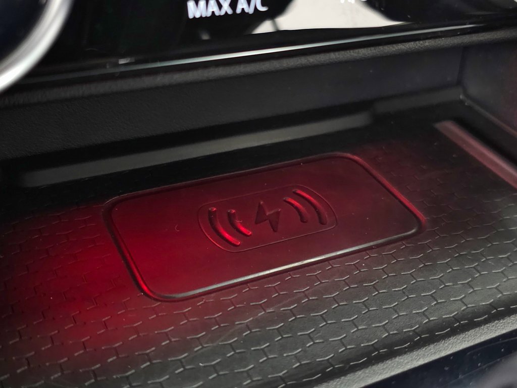 Certified 2022 Jaguar F-PACE S image 30