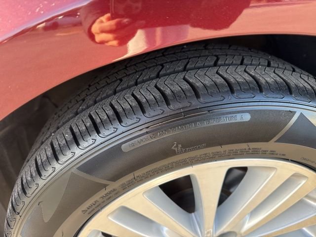 Used 2013 Toyota Avalon Limited image 10