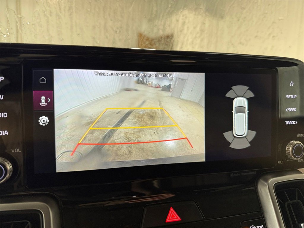 Certified 2022 Kia Sorento EX image 18