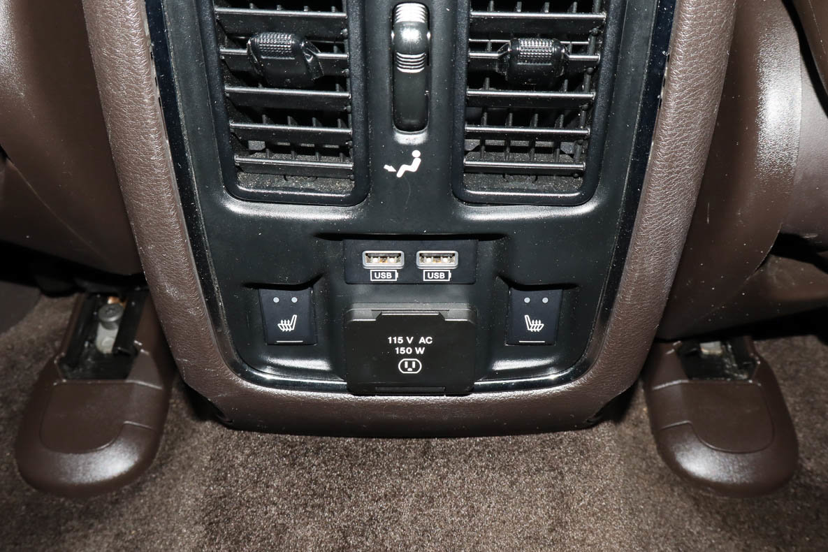 Used 2019 Jeep Grand Cherokee Overland AWD/4WD image 22
