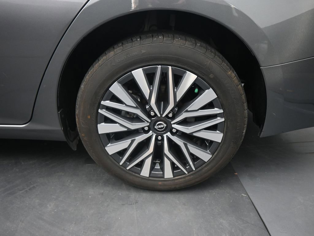 Used 2024 Nissan Altima 2.5 SV image 22