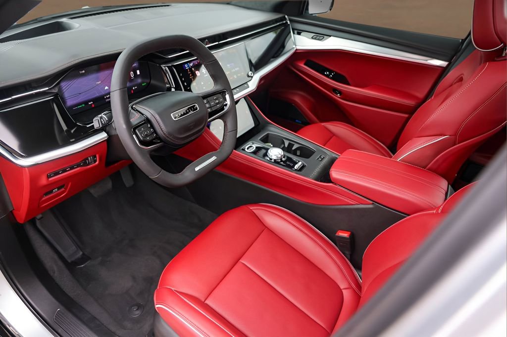 Used 2025 Jeep Wagoneer S Launch Edition image 10