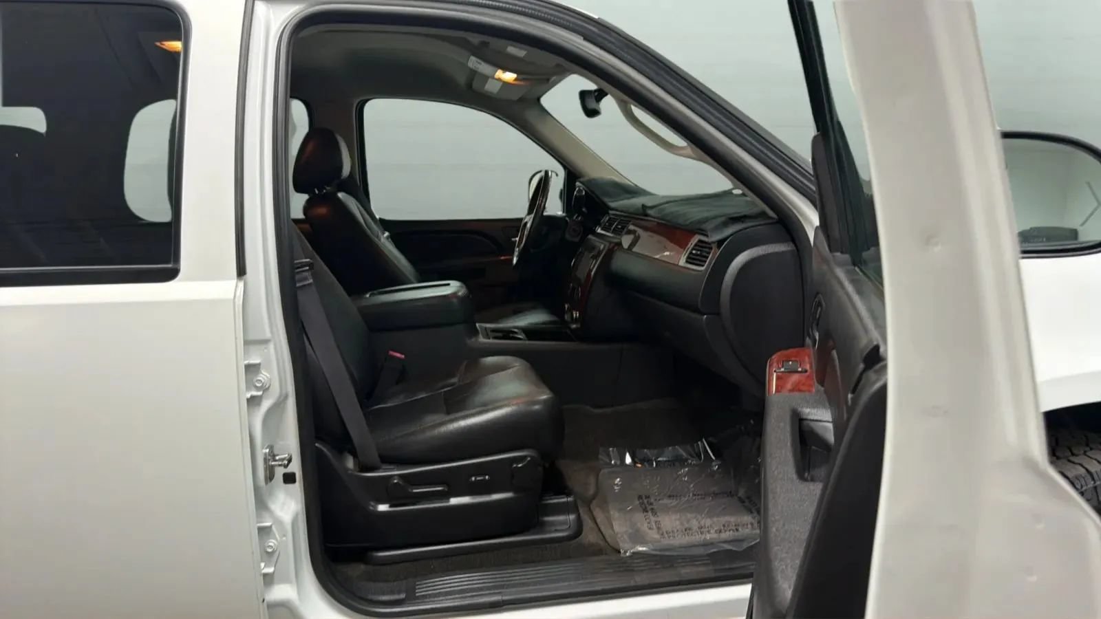 Used 2013 Chevrolet Tahoe 4WD Hybrid image 21