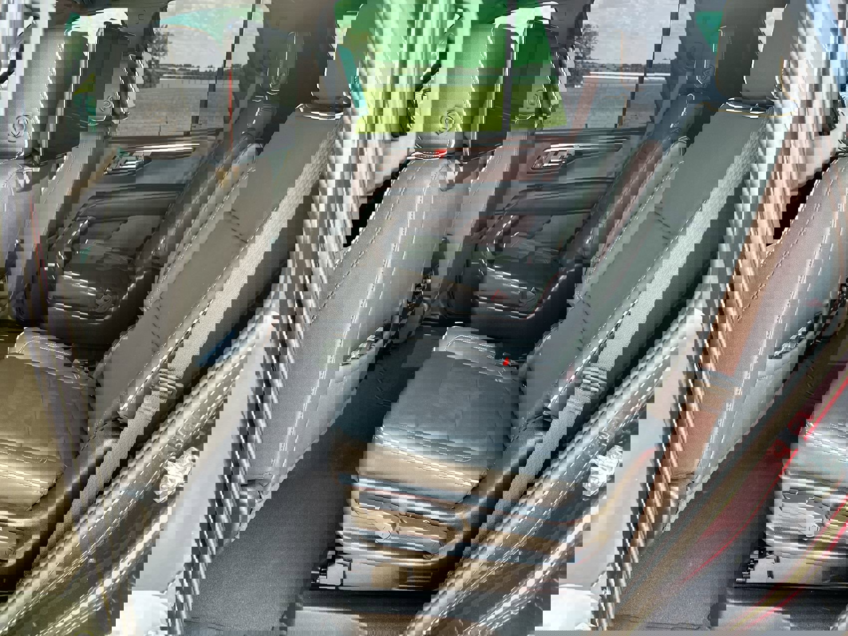 Used 2025 Chevrolet Tahoe Premier image 23