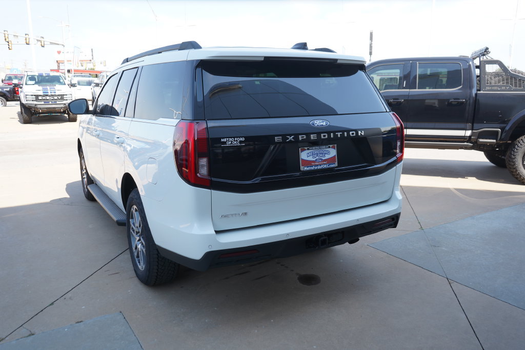 New 2026 Ford Expedition Active AWD/4WD image 13