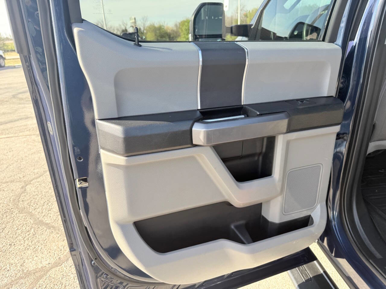Used 2019 Ford F250 XLT w/ XLT Value Package image 30