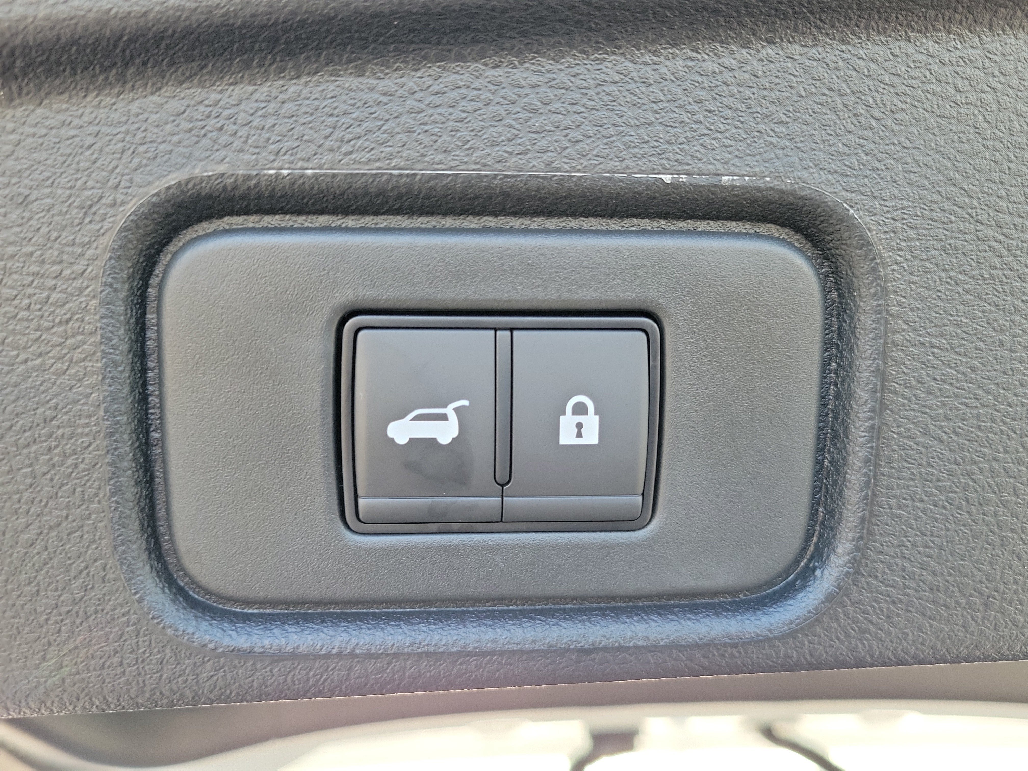 Certified 2026 Nissan Pathfinder SV FWD image 9