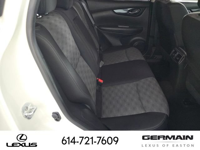 Used 2017 Nissan Rogue Sport SV AWD/4WD image 21