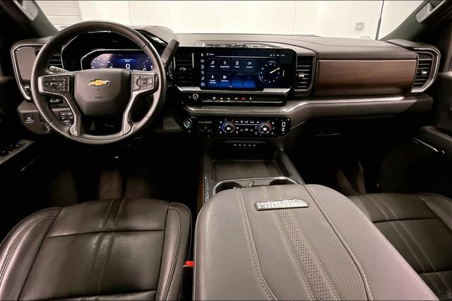 Used 2024 Chevrolet Silverado 3500 High Country w/ High Country Premium Package AWD/4WD image 19