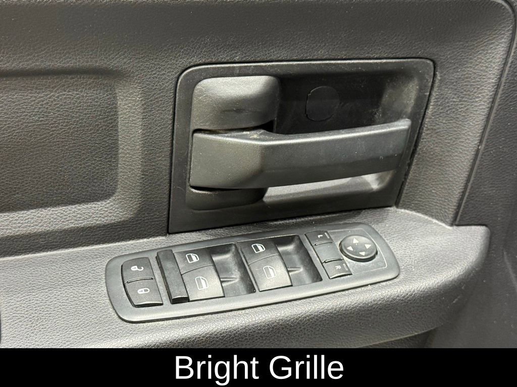 Used 2016 RAM 2500 Tradesman w/ Chrome Appearance Group image 16