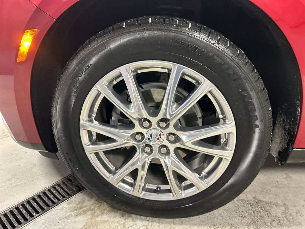 Used 2024 Buick Enclave Essence w/ Experience Buick Package image 9