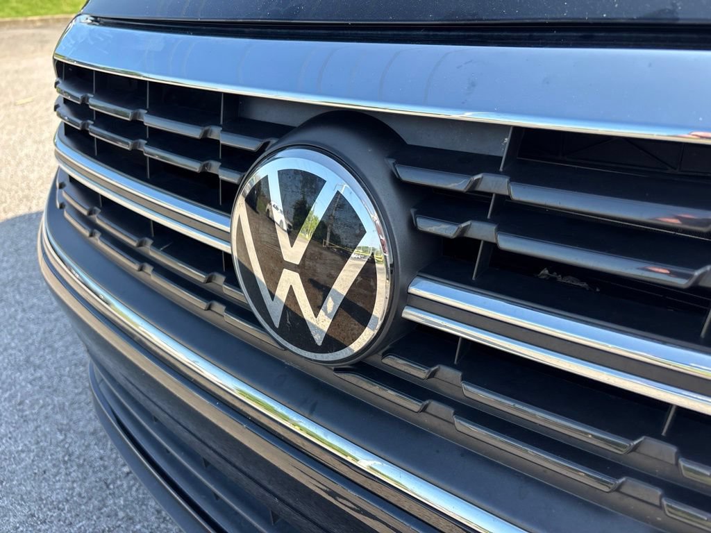 Used 2024 Volkswagen Jetta SE w/ Panoramic Sunroof Package FWD image 10
