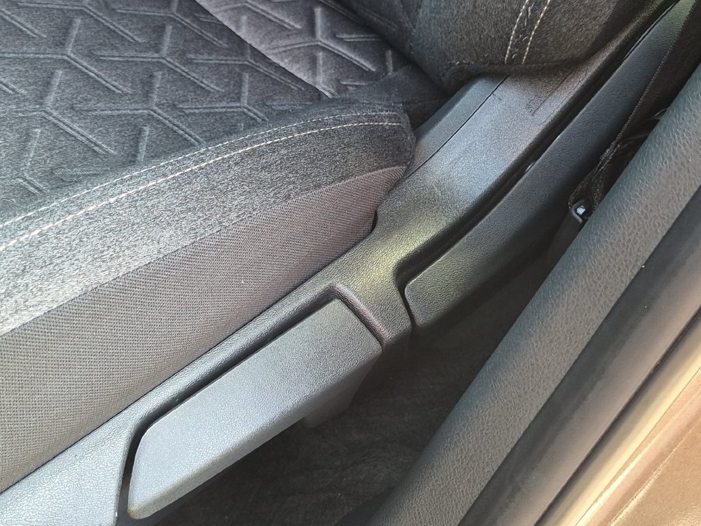 Certified 2026 Nissan Kicks SV FWD image 16