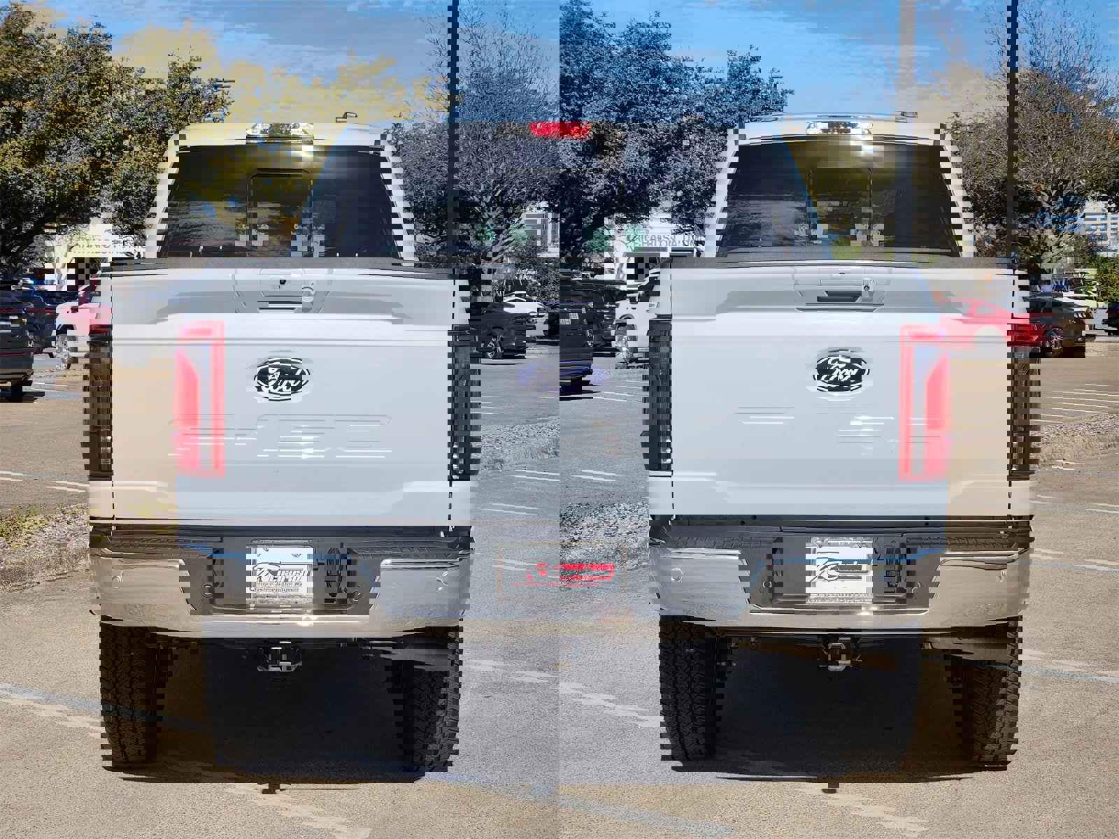 Used 2025 Ford F150 Lariat w/ Equipment Group 501A Mid image 5