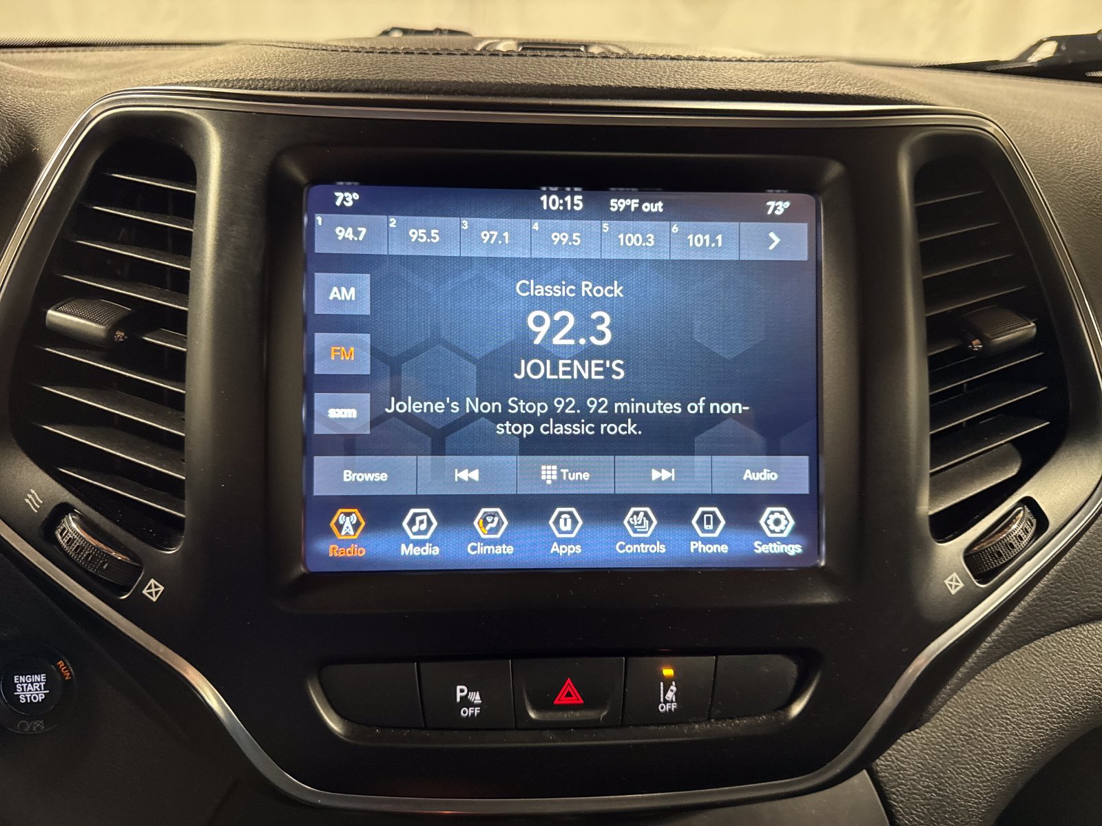Used 2021 Jeep Cherokee Latitude Lux 80th Anniv w/ Quick Order Package 26U 80TH AWD/4WD image 17